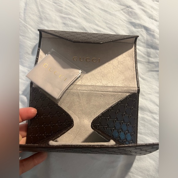 Brand NEW GUCCI Monogram Leather Foldable Sunglasses Case - Brown signature GG - Picture 1 of 9